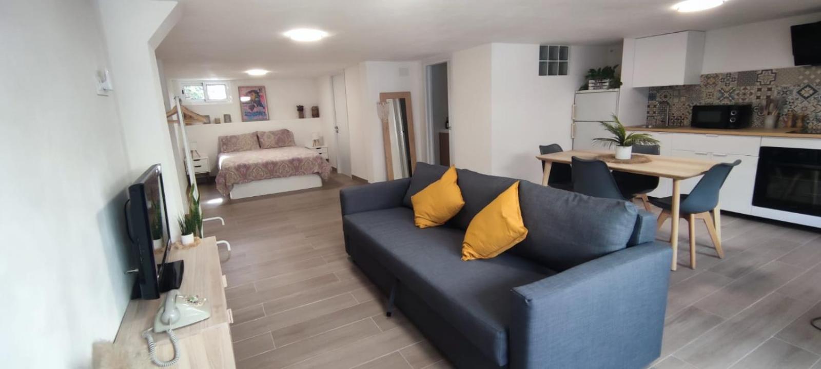 Apartamento Villa Rizos Mairena del Aljarafe Bagian luar foto